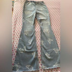 Flared butterfly pants comfy and adjustable